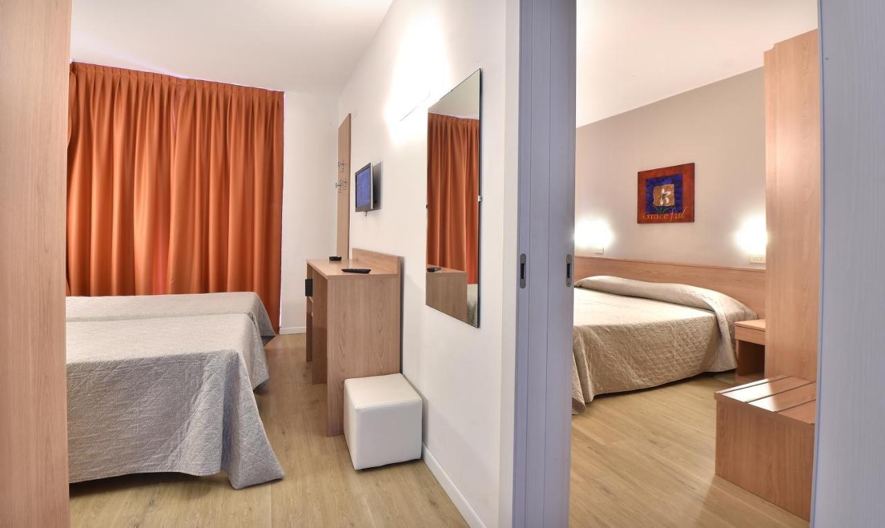 Hotel Meuble Nazionale Линьяно-Саббьядоро Экстерьер фото