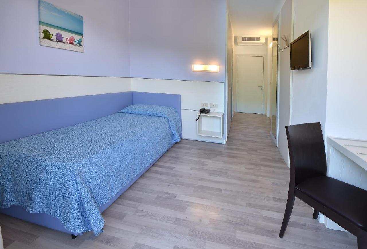 Hotel Meuble Nazionale Линьяно-Саббьядоро Экстерьер фото