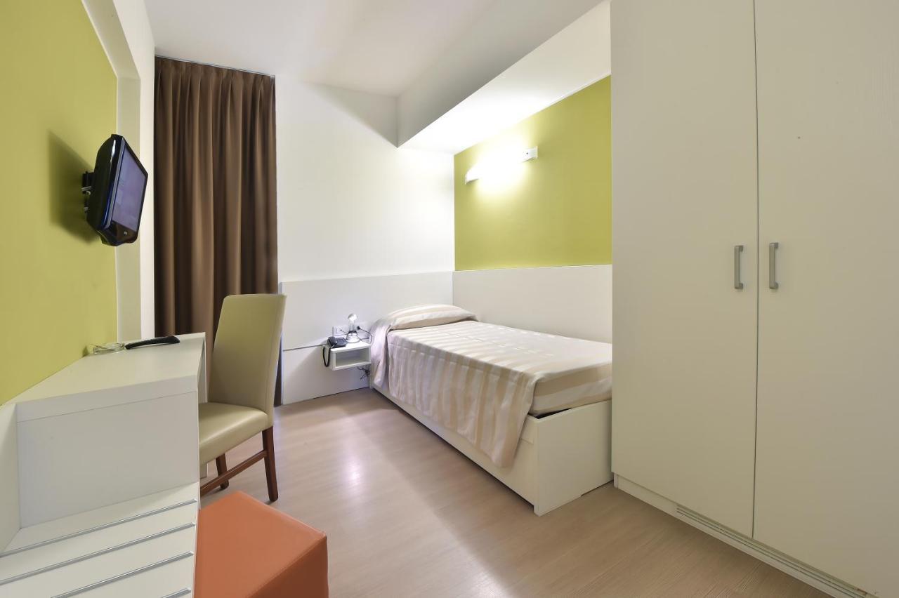 Hotel Meuble Nazionale Линьяно-Саббьядоро Экстерьер фото