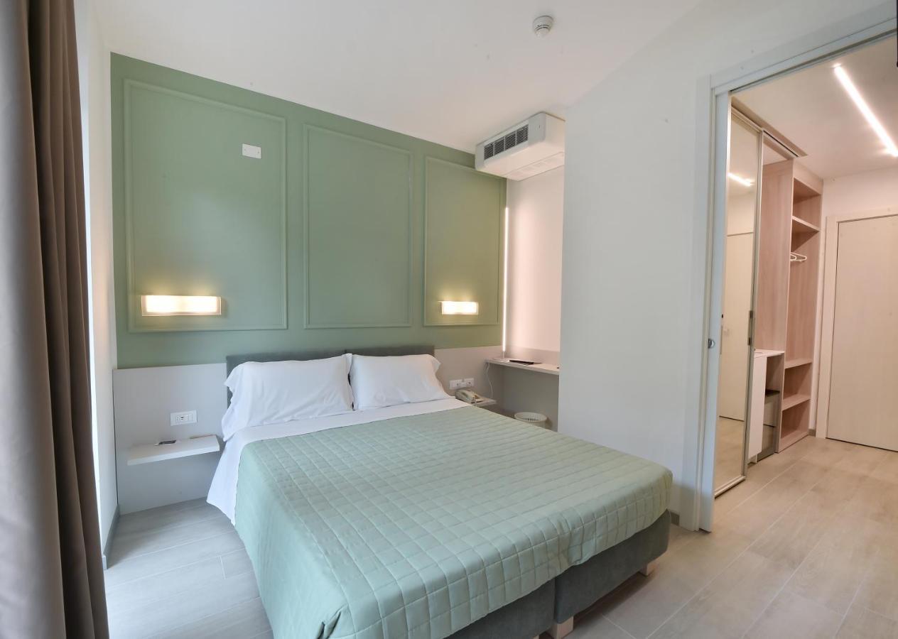 Hotel Meuble Nazionale Линьяно-Саббьядоро Экстерьер фото