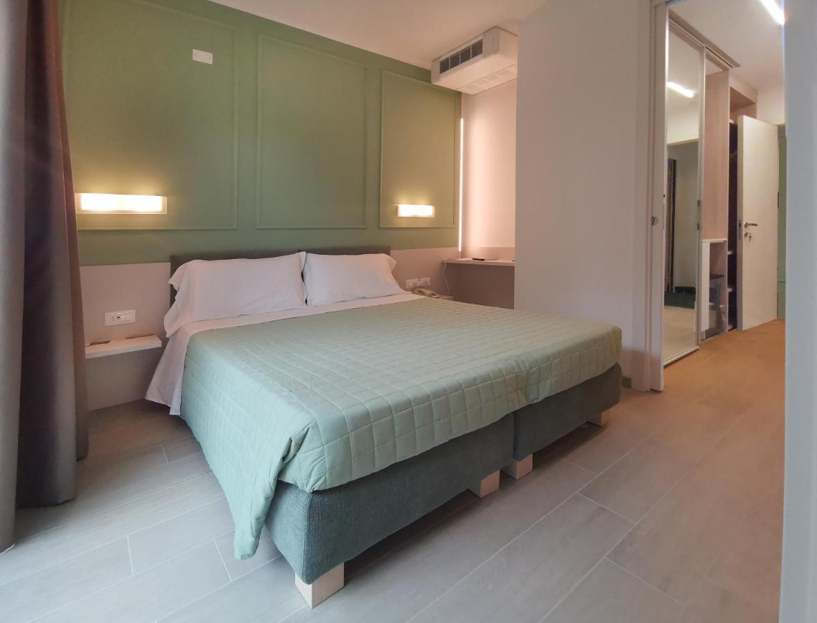 Hotel Meuble Nazionale Линьяно-Саббьядоро Экстерьер фото