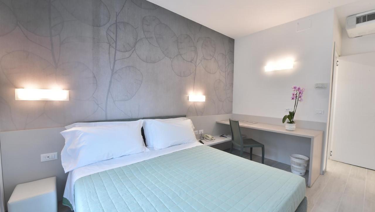 Hotel Meuble Nazionale Линьяно-Саббьядоро Экстерьер фото